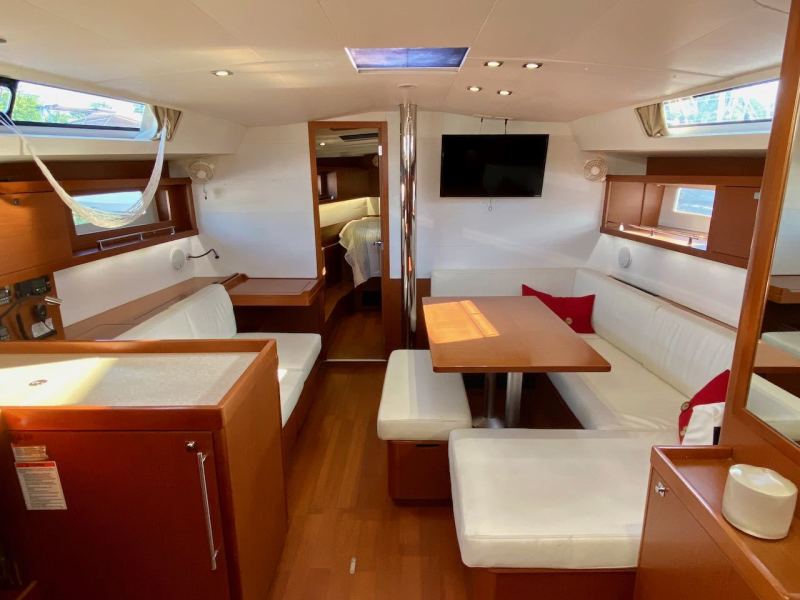 2014 Beneteau Oceanis 45