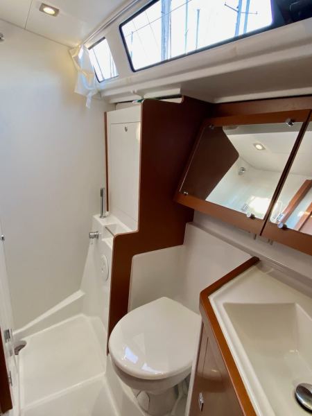 2014 Beneteau Oceanis 45