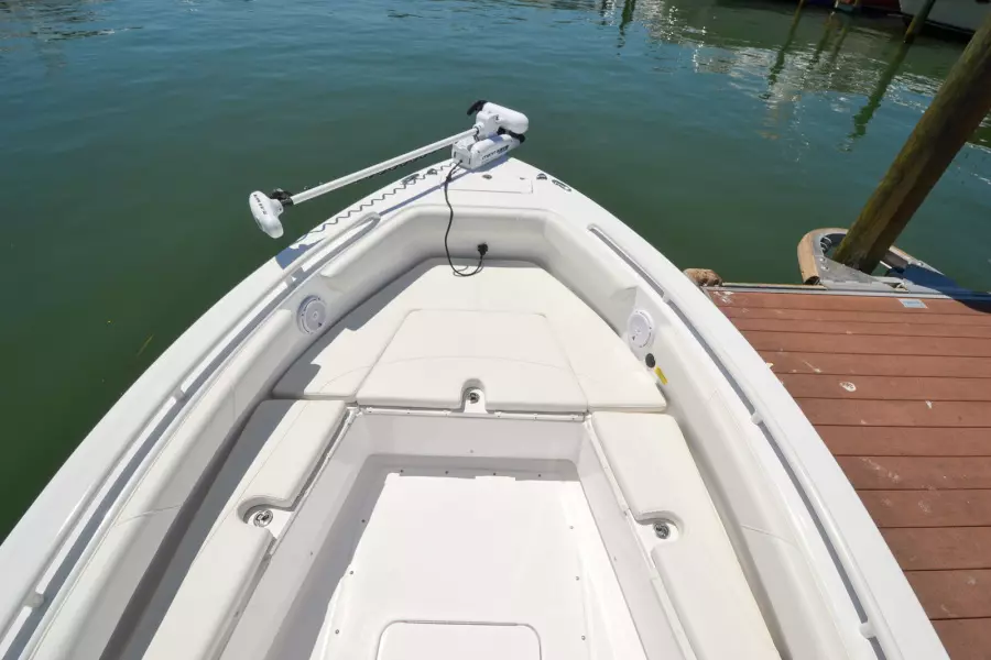 2017 Everglades 243 cc