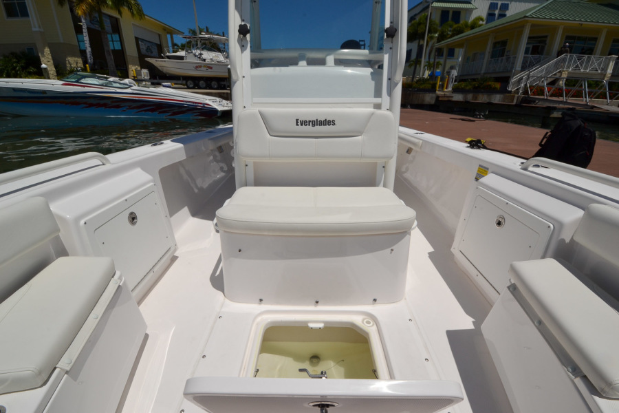 everglades 243 fish box 2021 CC MarineMax 2015 Everglades 243 Center Console