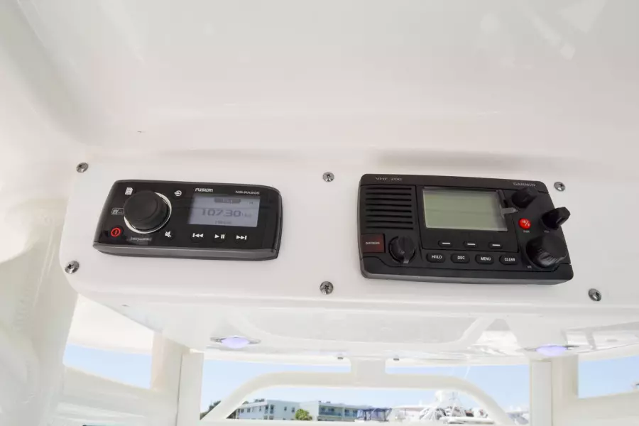 2017 Everglades 243 cc