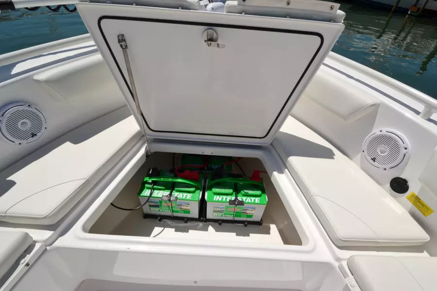 2017 Everglades 243 cc