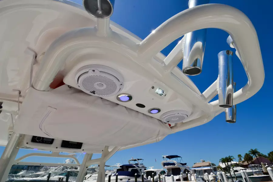 2017 Everglades 243 cc