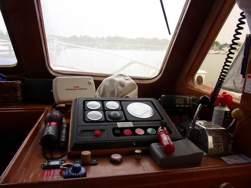 1987 Marine Trader