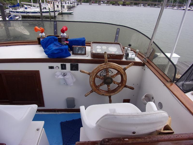 1987 Marine Trader