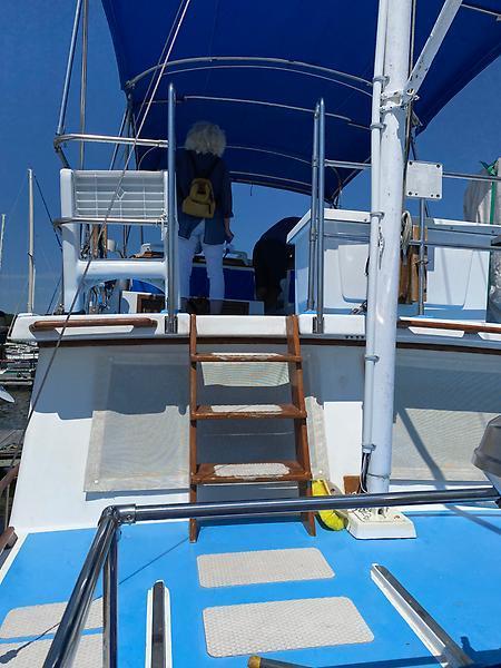 1987 Marine Trader