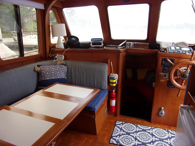 1987 Marine Trader