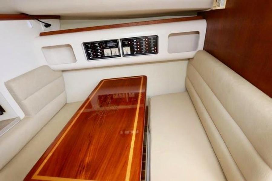 30' 2004 Pursuit 3070 Offshore