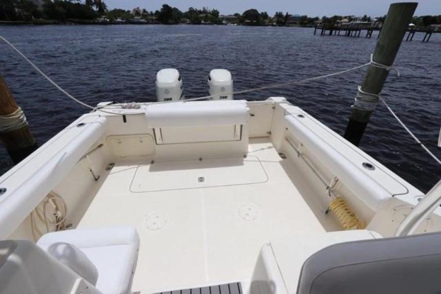 30' 2004 Pursuit 3070 Offshore