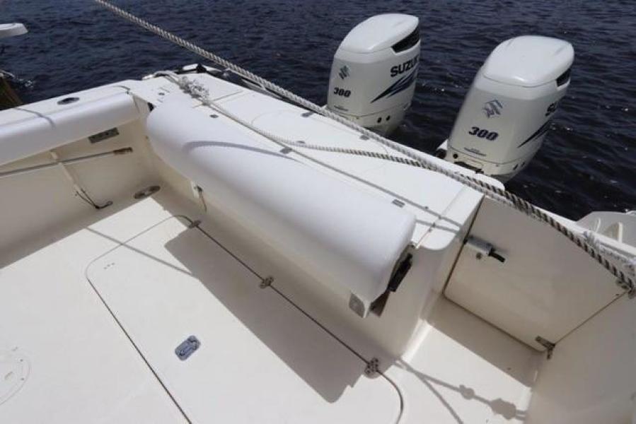 30' 2004 Pursuit 3070 Offshore