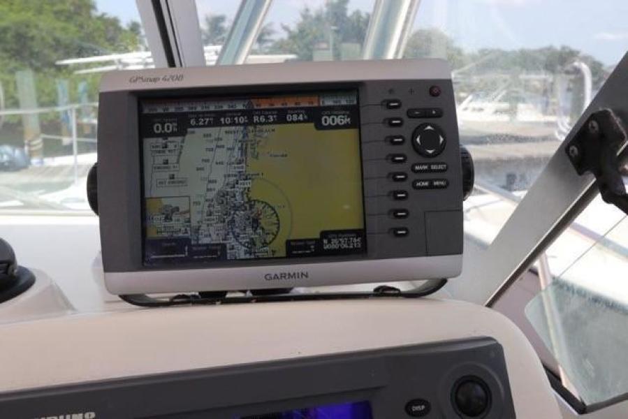 30' 2004 Pursuit 3070 Offshore