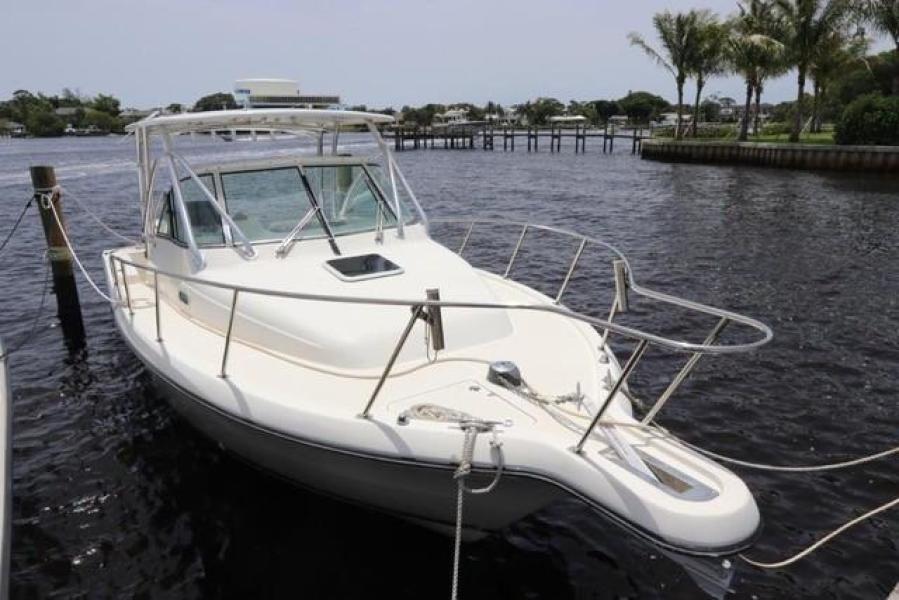 30' 2004 Pursuit 3070 Offshore