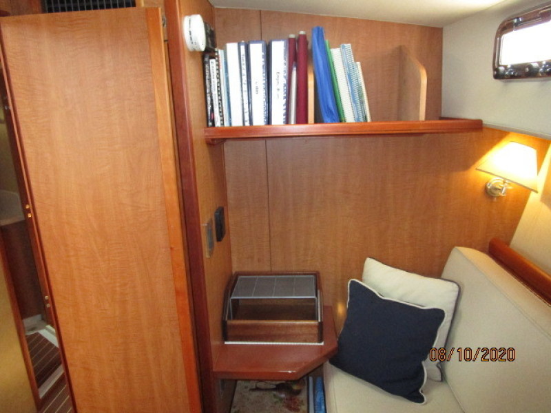 2007 Mainship "43" Trawler