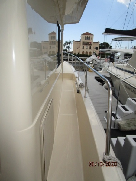 2007 Mainship "43" Trawler