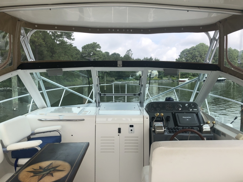 2000 Tiara Yachts Coronet