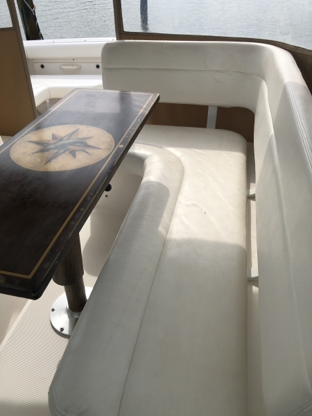 2000 Tiara Yachts Coronet