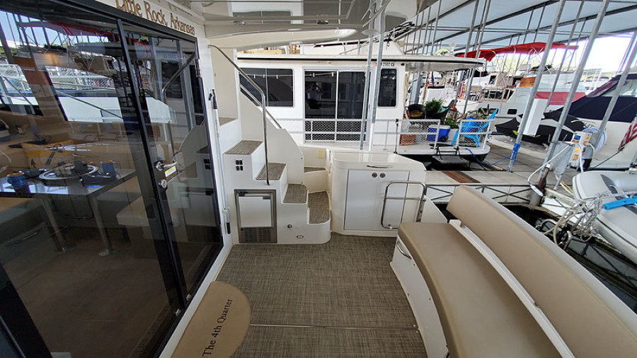 2014 Carver C40 Sedan Bridge