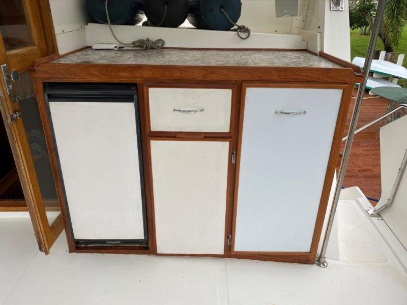 1988 Jefferson 42 Sundeck Motor