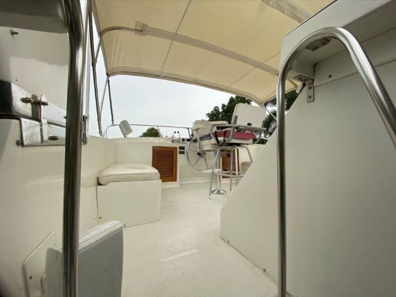 1988 Jefferson 42 Sundeck Motor