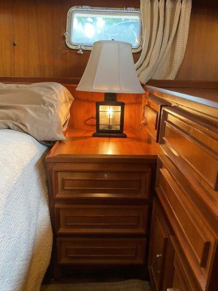 1988 Jefferson 42 Sundeck Motor