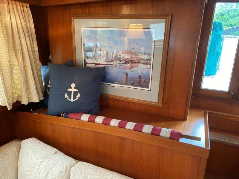 1988 Jefferson 42 Sundeck Motor