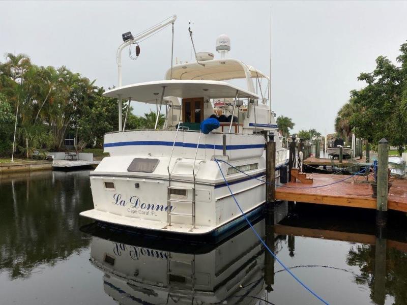1988 Jefferson 42 Sundeck Motor