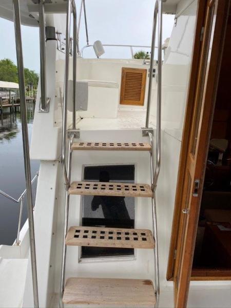 1988 Jefferson 42 Sundeck Motor