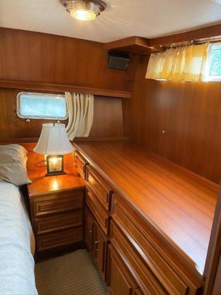1988 Jefferson 42 Sundeck Motor