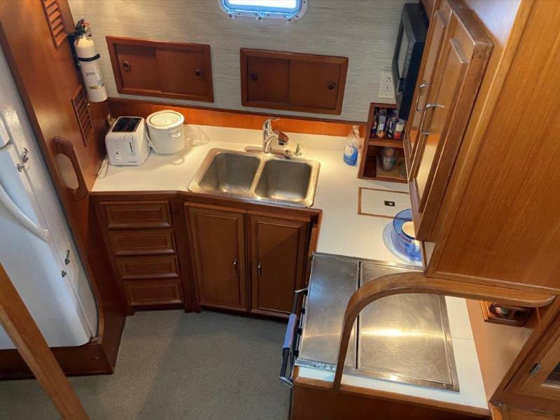 1988 Jefferson 42 Sundeck Motor