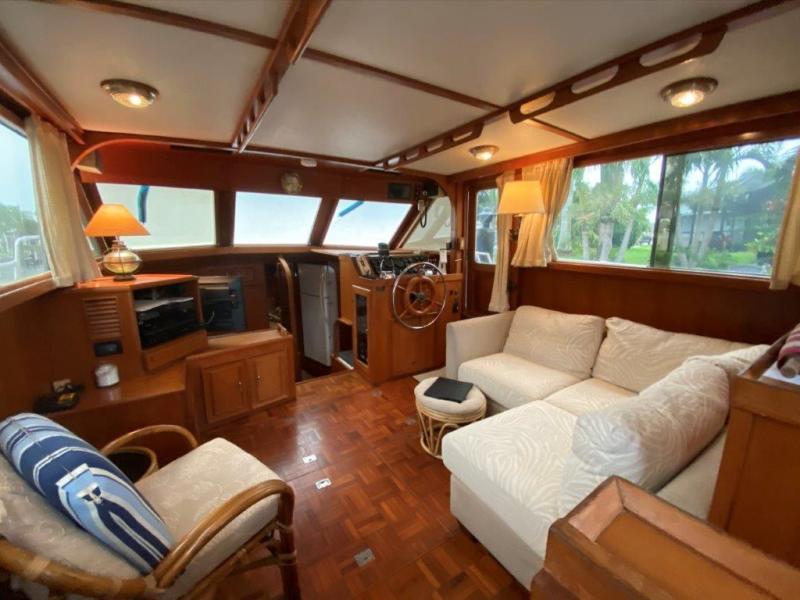 1988 Jefferson 42 Sundeck Motor