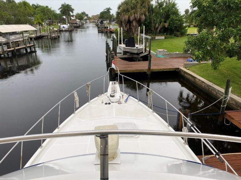 1988 Jefferson 42 Sundeck Motor