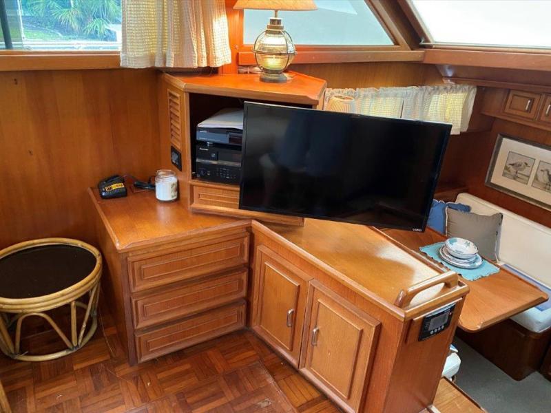 1988 Jefferson 42 Sundeck Motor