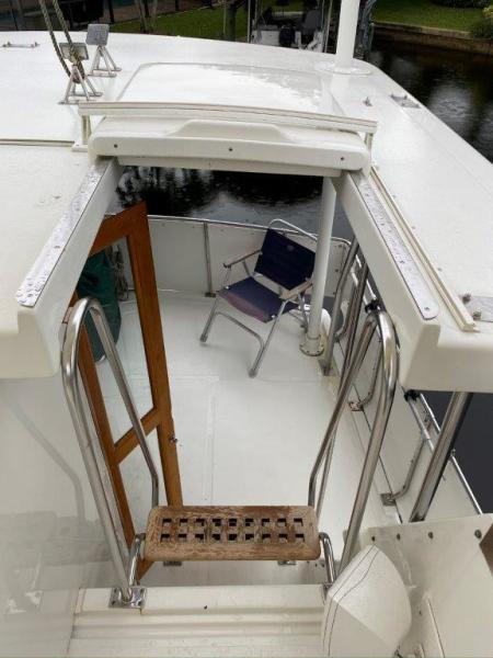 1988 Jefferson 42 Sundeck Motor