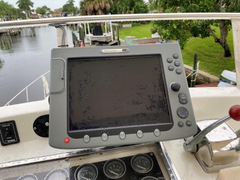1988 Jefferson 42 Sundeck Motor