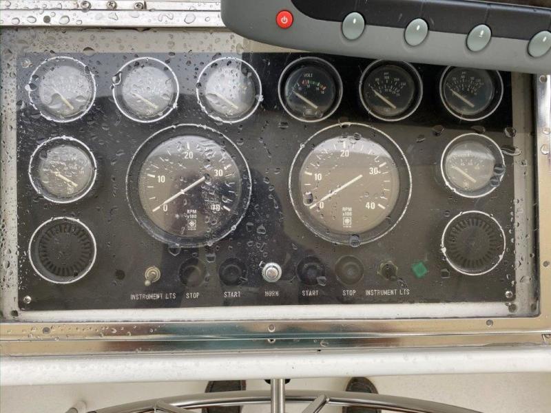 1988 Jefferson 42 Sundeck Motor