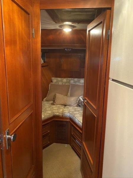1988 Jefferson 42 Sundeck Motor