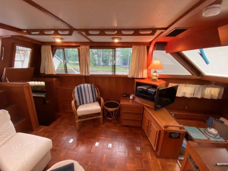 1988 Jefferson 42 Sundeck Motor