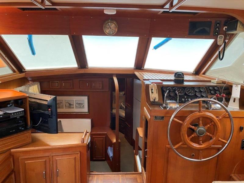 1988 Jefferson 42 Sundeck Motor