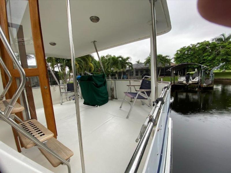 1988 Jefferson 42 Sundeck Motor