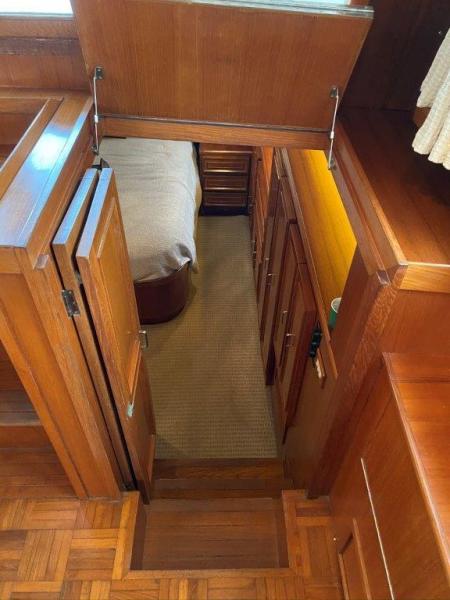 1988 Jefferson 42 Sundeck Motor