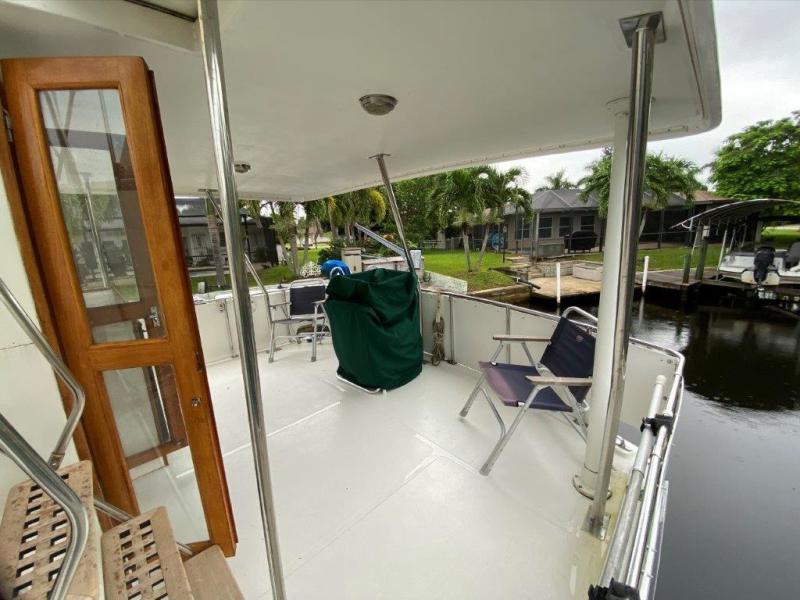 1988 Jefferson 42 Sundeck Motor