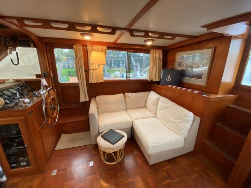 1988 Jefferson 42 Sundeck Motor