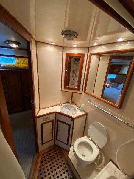 1988 Jefferson 42 Sundeck Motor