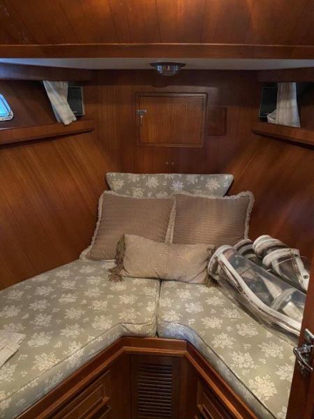 1988 Jefferson 42 Sundeck Motor