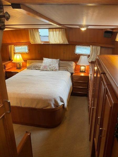 1988 Jefferson 42 Sundeck Motor