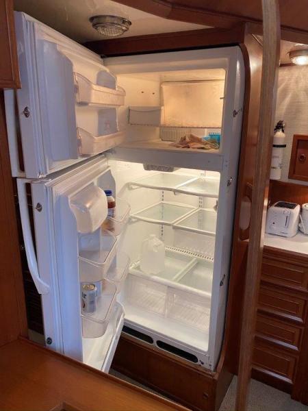 1988 Jefferson 42 Sundeck Motor