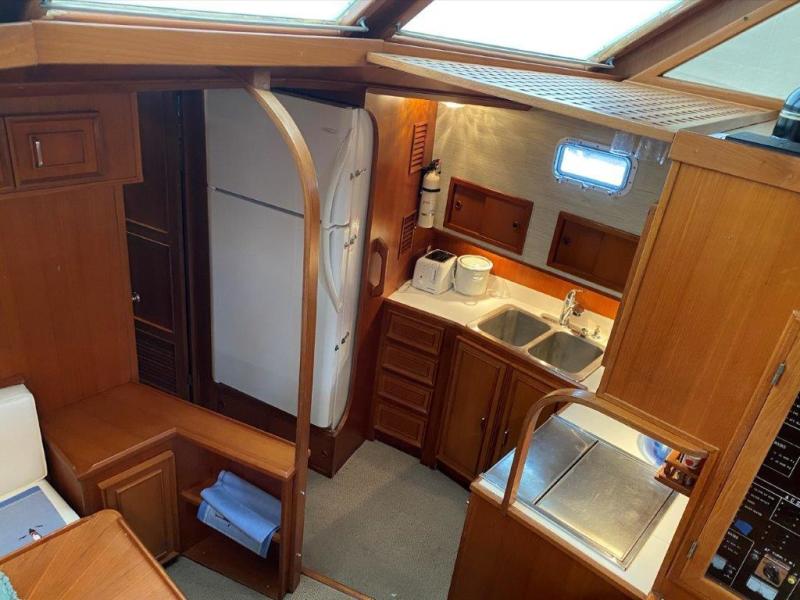 1988 Jefferson 42 Sundeck Motor