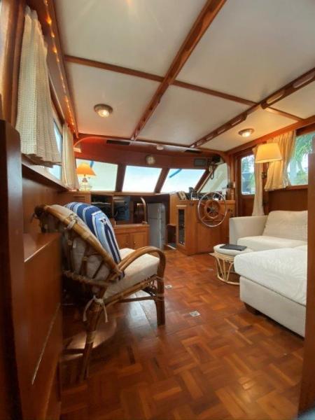 1988 Jefferson 42 Sundeck Motor