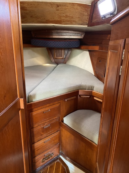 1985 Ericson Ericson 38