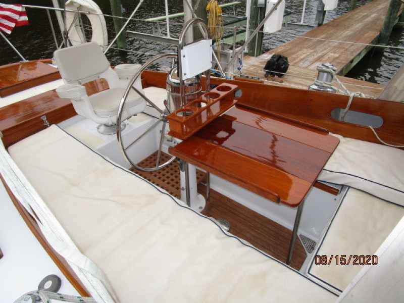 1982 Hinckley "50" Sou'Wester